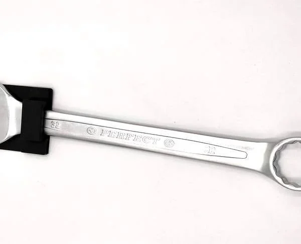 Klucz płasko-oczkowy, polerowany 32mm STALCO S-76732
